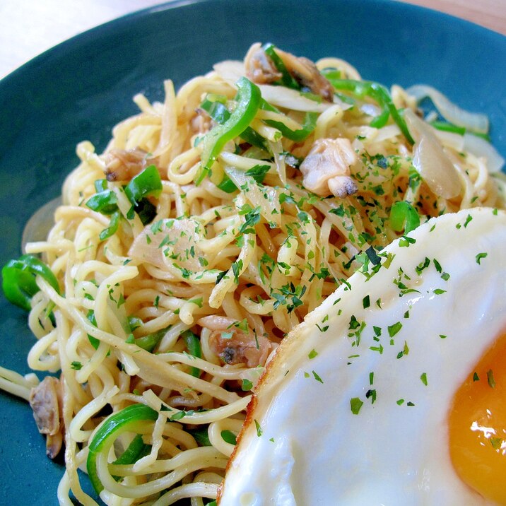 簡単✨あっさり✨あさりと新玉ねぎの醤油焼きそば